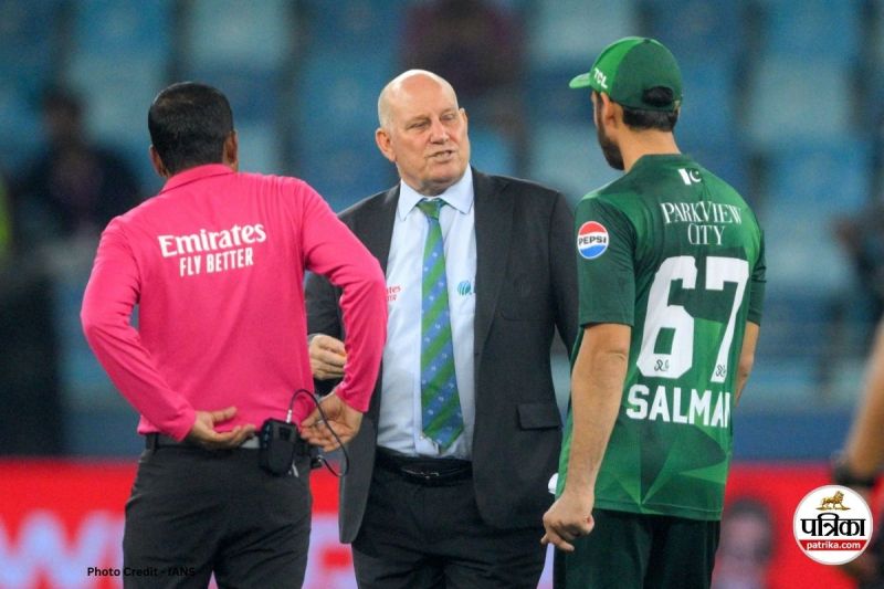 Salman Ali Agha and match referee Andy Pycroft