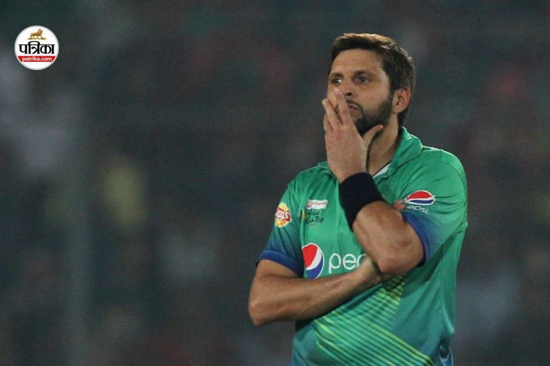 Shahid Afridi attack on Irfan Pathan