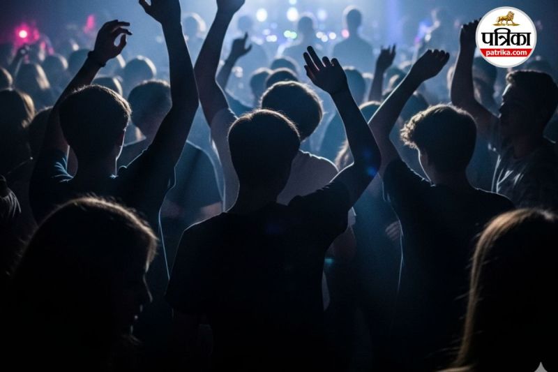 strangers pool party Raipur, strangers pool party controversy, pool party with strangers India, Raipur pool party news,