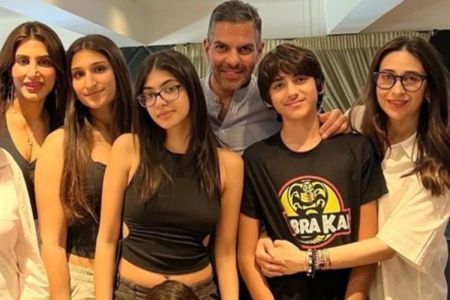Sunjay Kapur Sister Mandhira Support Karisma Kapoor children