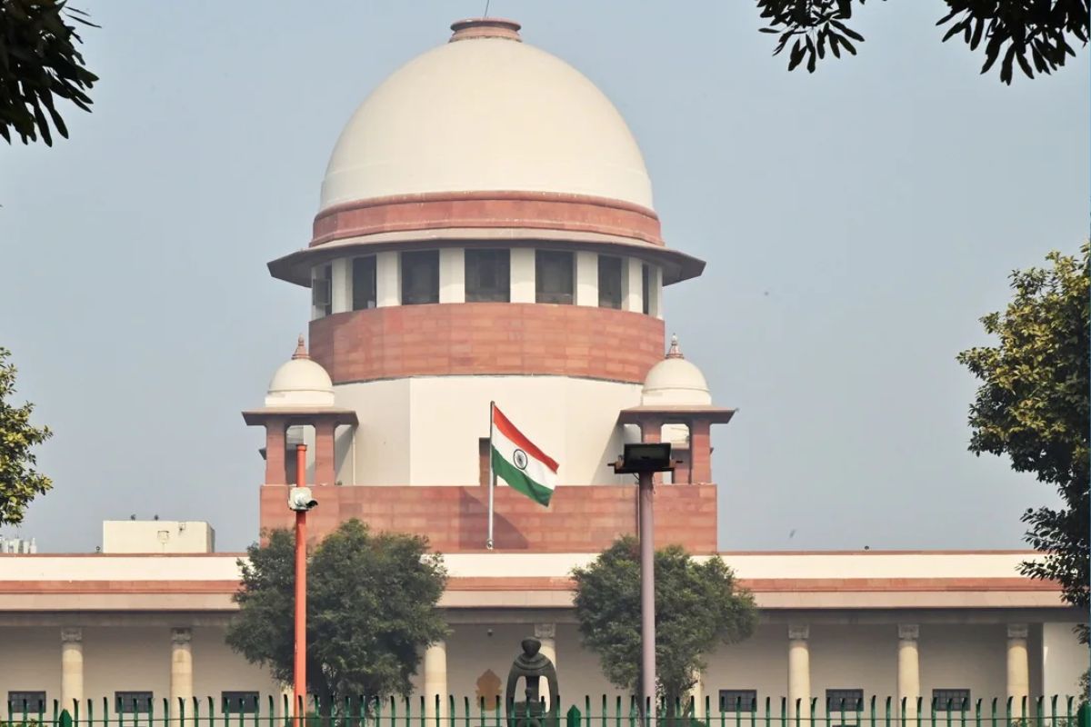 Supreme Court issues stern warning to PWD officers, fines Delhi government