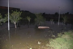 Rajasthan: राजस्थान के इस जिले में 50 हजार लोगों पर मंडराया बड़ा खतरा, किसी भी
वक्त हो सकता है भारी नुकसान, जानें मामला - image