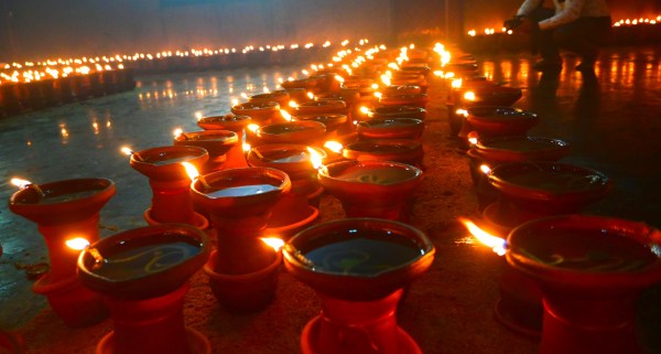 Navratri 2025: दंतेश्वरी माई जी के आगमन में, आस्था की ज्योत प्रज्वलित, देखें Photo