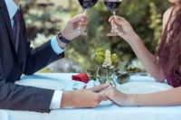 Tinder scam in Delhi Hotel gave man Rs 50,000 bill on his first date