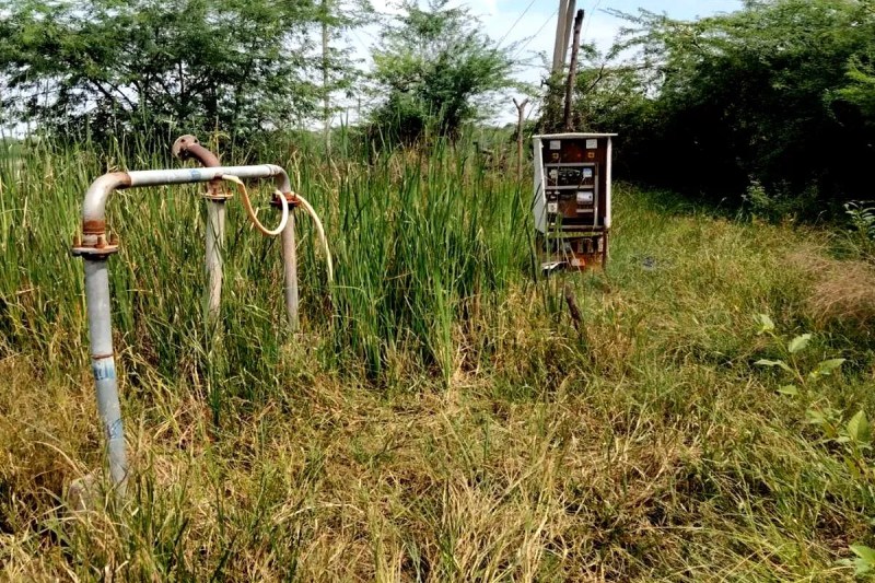 पन्द्रह दिन से ट्रांसफार्मर खराब, पेयजल आपूर्ति बाधित