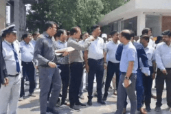पूर्वोत्तर रेलवे के AGM ने वाराणसी सिटी स्टेशन का किया निरीक्षण, बोले…गंदगी
फैलाने वालों पर कड़ी कारवाई की जाये - image