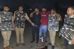 पुलिस एनकाउंटर में गौ तस्कर घायल, घेरेबंदी पर पुलिस पर खोला फायर…जवाबी कारवाई
में पैर में लगी गोली - image