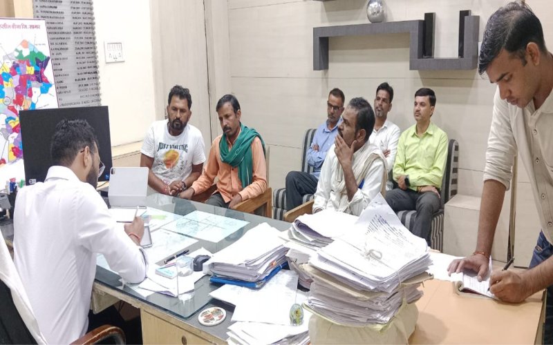 Transparency should be brought in fertilizer distribution, time for token distribution should be fixed