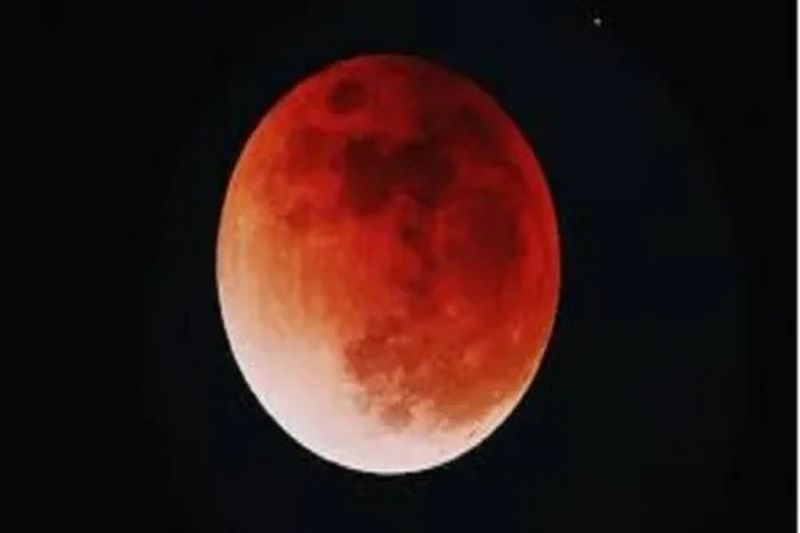 On the first day of Shradh Paksha, burn incense before 12.30 pm, otherwise Sutak will start