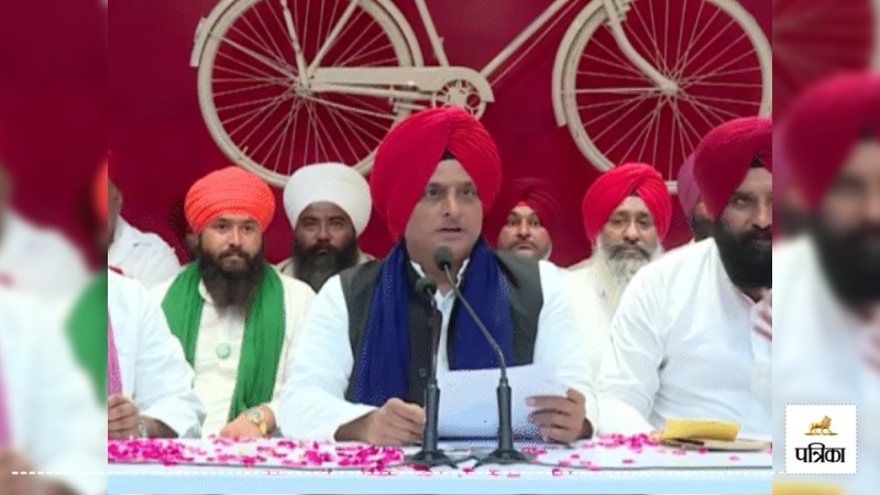 akhilesh yadav sikh turban samaj samman up election news