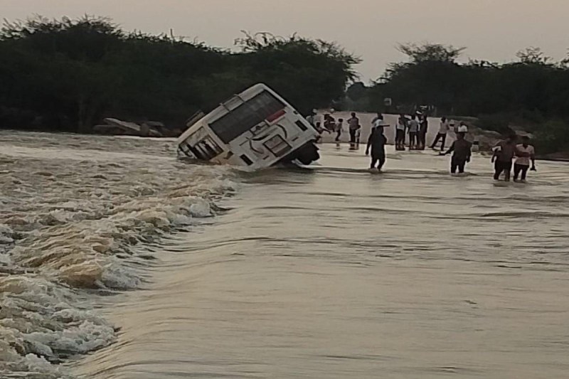 bus swept away in Jalore