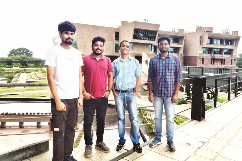 IIT Bhilai: आईआईटी भिलाई की नई रिसर्च, गाड़ियों में लगने वाले स्क्रैच खुद होंगे ठीक, डेंटिंग-पेंटिंग का झंझट खत्म