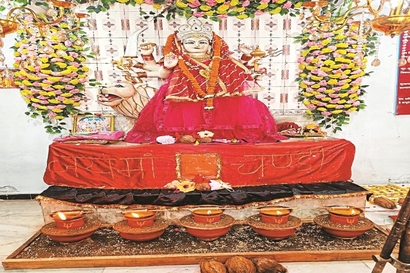 CG News: 10 दशक पुराना पाटन का चंडीधाम मंदिर बना आस्था का केंद्र, बजरंगबली की 30 फीट ऊंची मूर्ति है आस्था का केंद्र