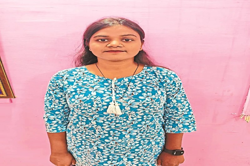 CG News: छत्तीसगढ़ की बेटी ने स्टेनोग्राफी परीक्षा में पूरे देश में आई प्रथम, पीएम मोदी 2 अक्टूबर को करेंगे सम्मानित