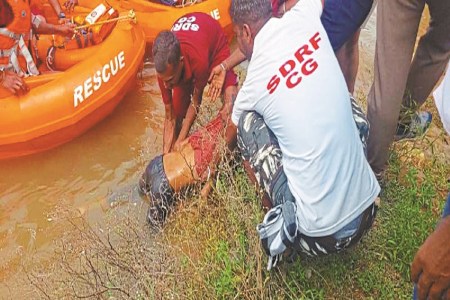 CG News: 21 घंटे के बाद मिला मासूम मयंक का शव, घर में छाया मातम