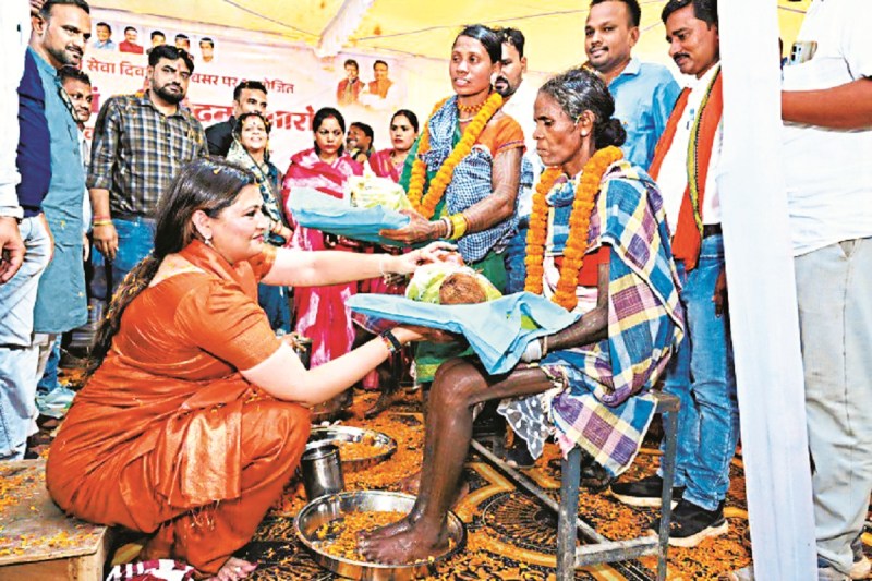 CG News: धर्मान्तरण कराने वालों पर कड़ा प्रहार, धर्म परिवर्तन कर चुके 70 लोगों ने सनातन में की वापसी