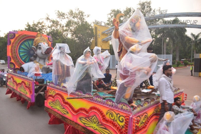 Ganesh Jhaki 2025: रायपुर में आज शाम निकलेगी झांकी, 1800 जवान और अधिकारी रहेंगे तैनात, वाहनों पर रहेगा प्रतिबंध