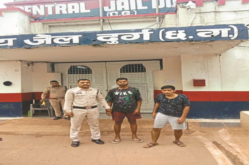 CG Crime: पुलिस हिरासत से भागा हेरोइन तस्कर का आरोपी, 24 घंटे बाद भी नहीं पकड़ाया