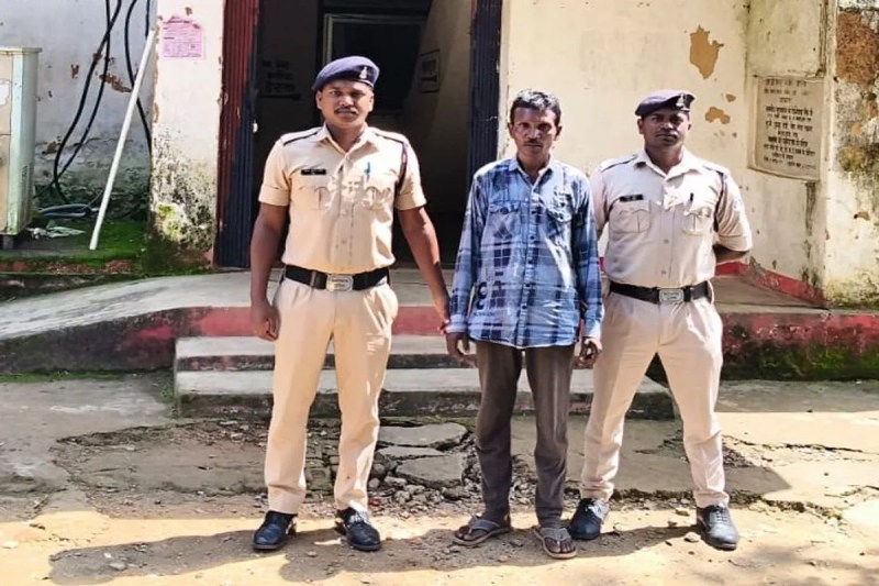 CG News: हिंदू धर्म और देवी दुर्गा के प्रति अभद्र टिप्पणी, आरोपी को गिरफ्तार कर भेजा जेल