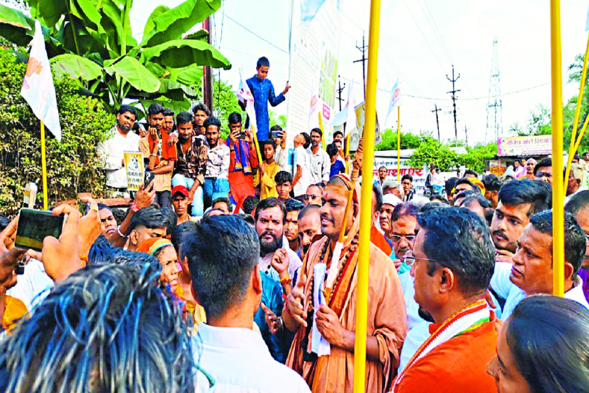 CG News: गौमाता को राज्यमाता का दर्जा देने की मांग, गौ सेवकों ने किया प्रदर्शन