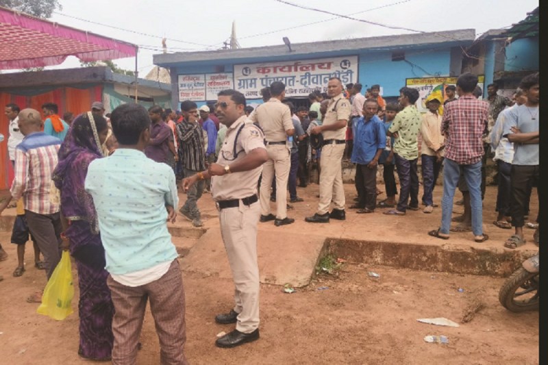 CG Accident: राइस मिल के ट्रक ने छीन ली दो साल के मासूम की जान, ग्रामीणों ने तीन घंटे तक किया चक्का जाम