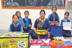 CG News: छत्तीसगढ़ की शिक्षिका ने साबित किया गणित बच्चों का ही ‘खेल’, शिक्षक
दिवस पर राष्ट्रपति द्रौपदी मुर्मु करेंगी सम्मानित - image