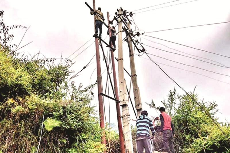 CG News: नक्सल प्रभावित इलाकों में पहुंची बिजली, 21 गांवों में चमकी विकास की रोशनी, सुरक्षा बलों को भी मिली बड़ी राहत