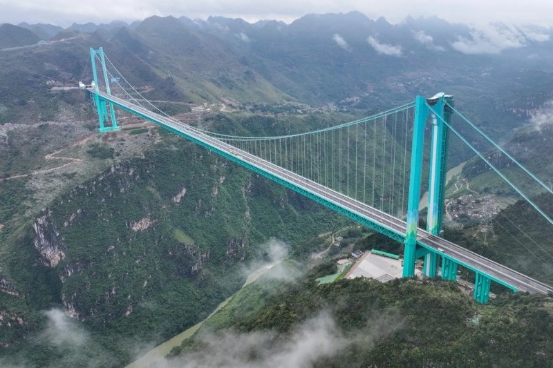 World's tallest bridge is now open in China