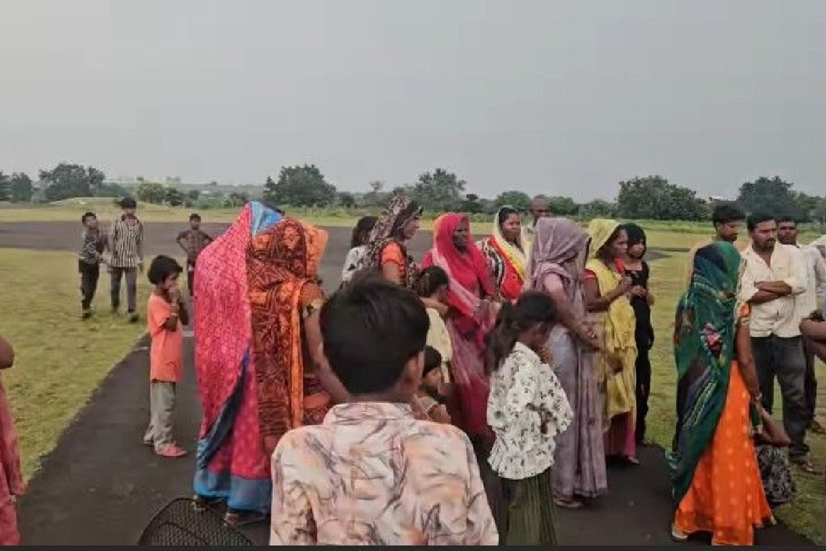 tehsil court notice pm awas homes declared encroachment badwani mp news