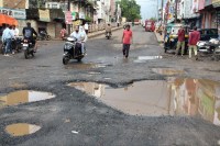 development halted jyotiraditya scindia dream project bjp factionalism mp news