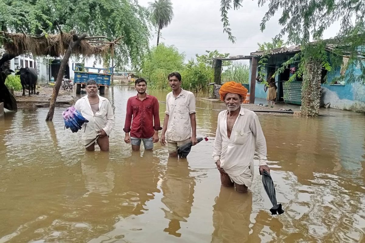 अतिवृष्टि लील गई खरीफ की फसल, हिण्डोली-नैनवां में खेत बने तलाई