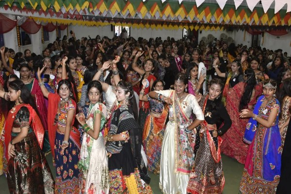 Nutan Collage garba