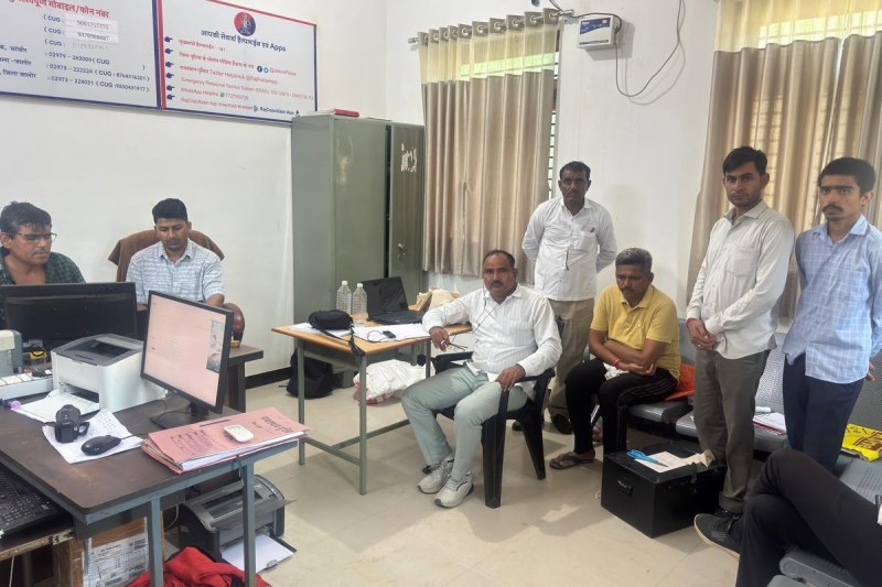 head constable arrested for bribery