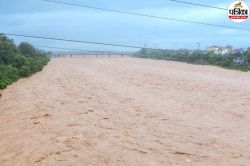 Flood Alert: उफान पर झेलम नदी, श्रीनगर में बाढ़ का अलर्ट; इन इलाकों से तुरंत
लोगों को हटाने का आदेश - image