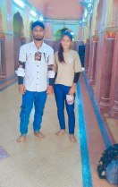 पेड़ से लटके मिले प्रेमी युगल के शव, गांव में मचा हड़कंप