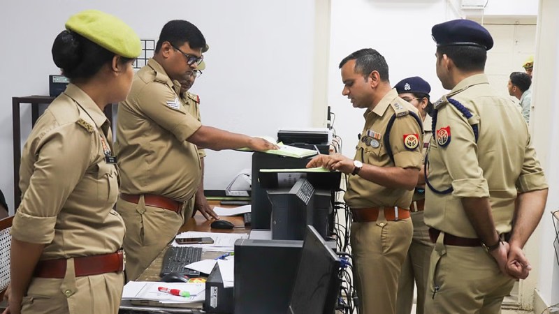 moradabad police beef extortion case ssp action 10 suspended