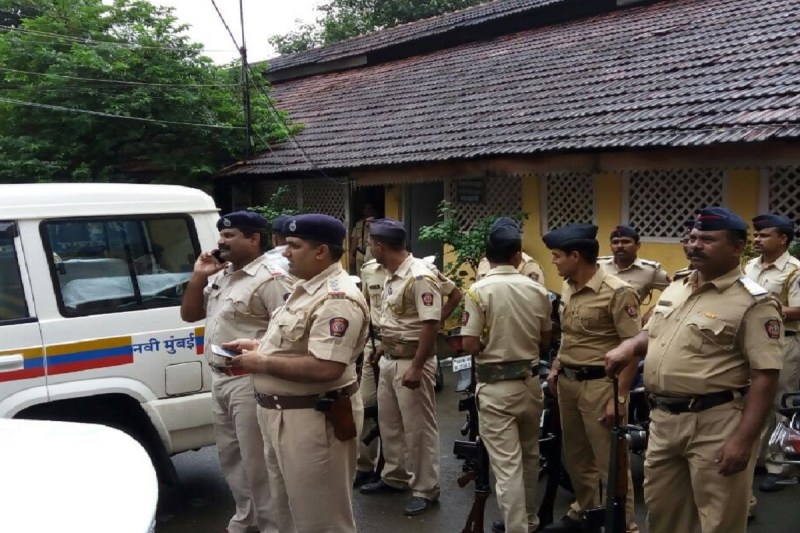 Mumbai police on alert after bomb threat