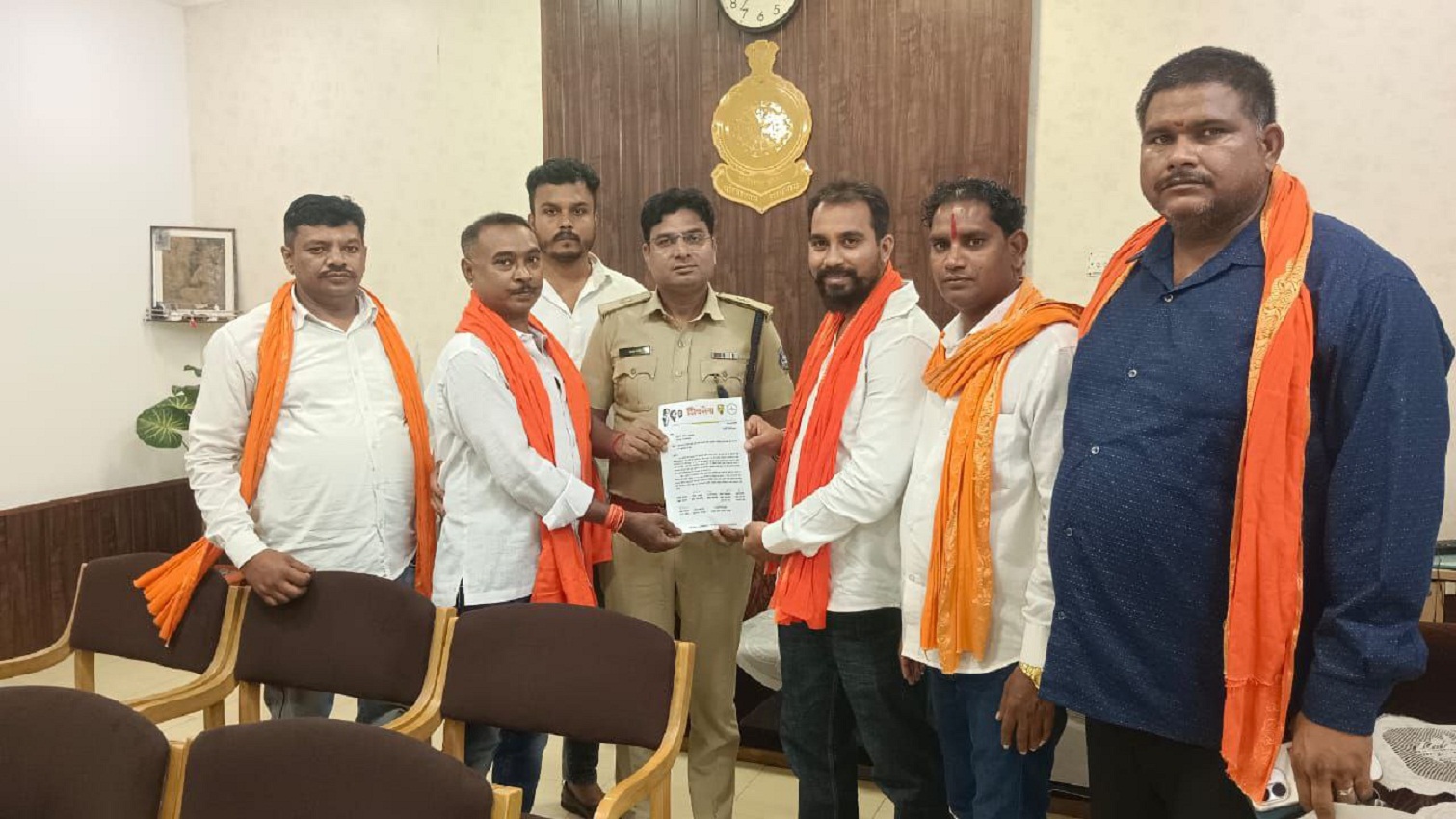Crime News: ड्रग्स के बाद न्यूड पार्टी, सोशल मीडिया के जरिए दे रहे निमंत्रण, शहर में हलचल मची