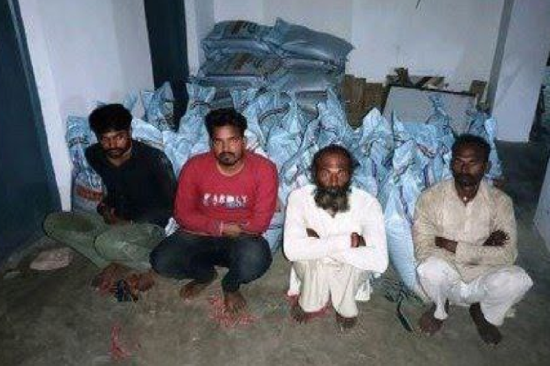 Fake fertilizers racket factories uttar pradesh farmers chhatarpur mp news (Patrika.com)