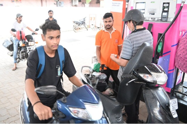 Raipur No Helmet No Petrol 