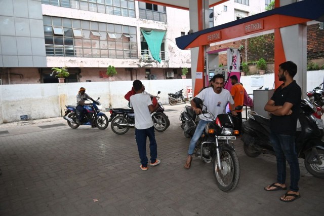Raipur No Helmet No Petrol 