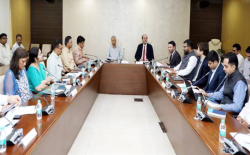 नोबेल पुरस्कार विजेता प्रो. माइकल रॉबर्ट क्रेमर ने बताया बच्चों की सेहत का बड़ा
राज - image