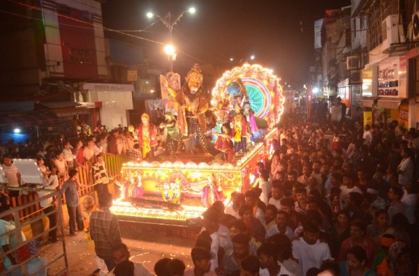 CG Ganesh Jhanki 2025: रायपुर में गणेश झांकी 2025 की भव्य रौनक, देखें Photo..