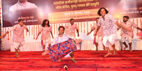 ताल, लय और उत्साह से गूँजी छत्तीसगढ़ी संस्कृति, ऐसा था पंथी का जुनून, देखें Photo..(photo-patrika)
