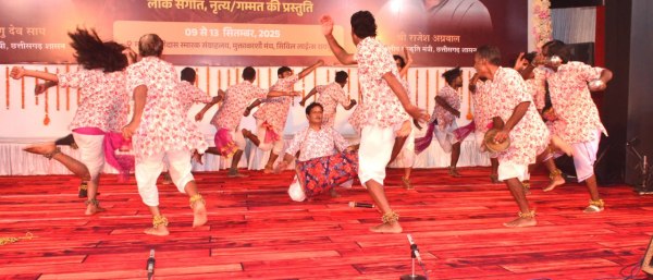 ताल, लय और उत्साह से गूँजी छत्तीसगढ़ी संस्कृति, ऐसा था पंथी का जुनून, देखें Photo..(photo-patrika)