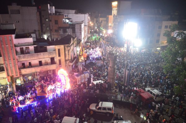 CG Ganesh Jhanki 2025: रायपुर में गणेश झांकी 2025 की भव्य रौनक, देखें Photo..