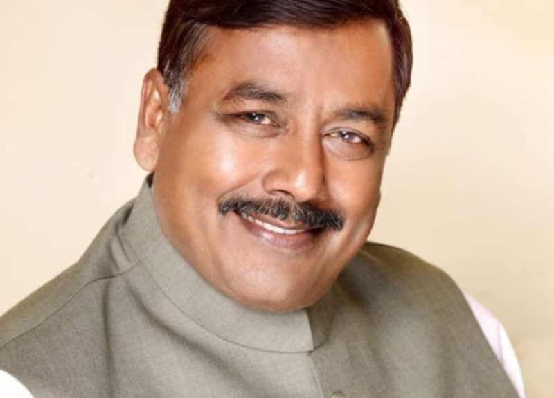 Action taken against policeman who slapped former BJP mayor