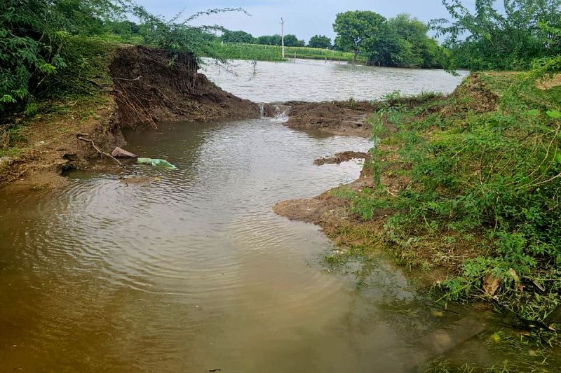अतिवृष्टि से हुए नुकसान की सुध नहीं ली, प्रशासन को सौंपी खराबे की सूची