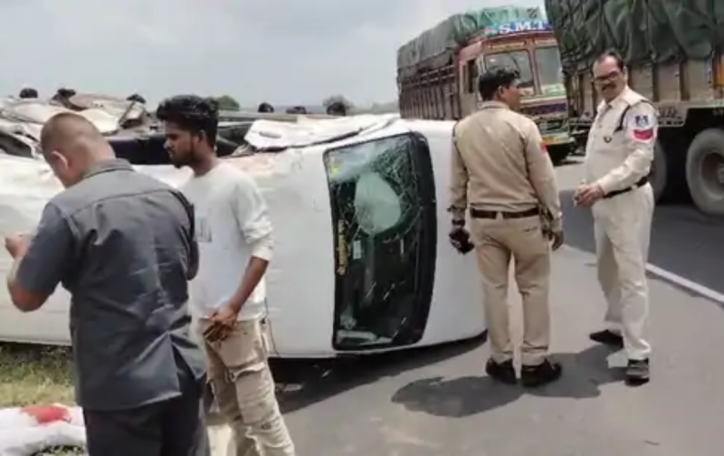 4 pilgrims including couple and father son died tragically in MP