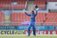 smriti mandhana century